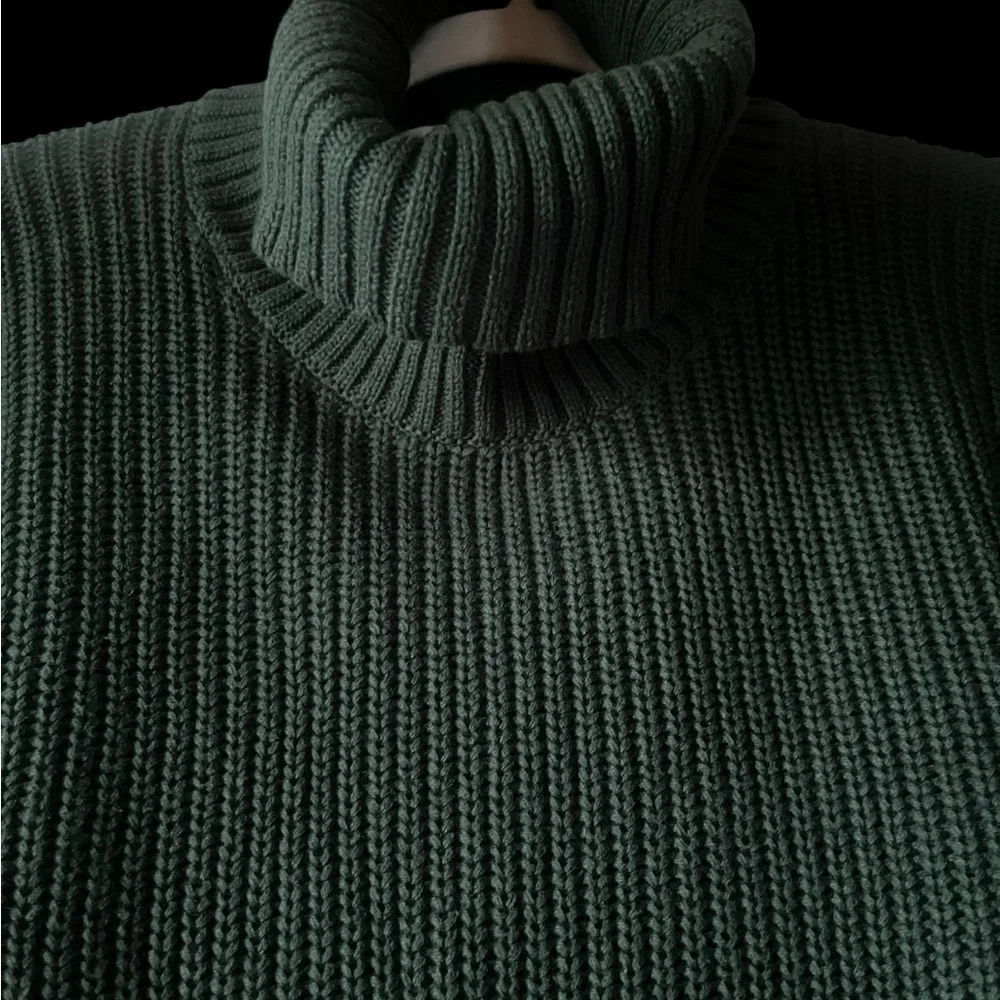 Brand new size large Old Navy hunter green knit sweater with tags - Picture 6 of 6
